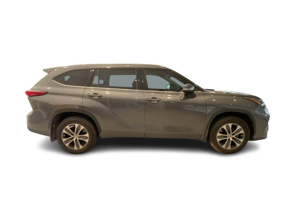 Thumbnail: 2021 Toyota Highlander - 20
