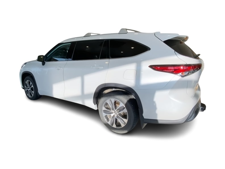 Thumbnail: 2022 Toyota Highlander - 4