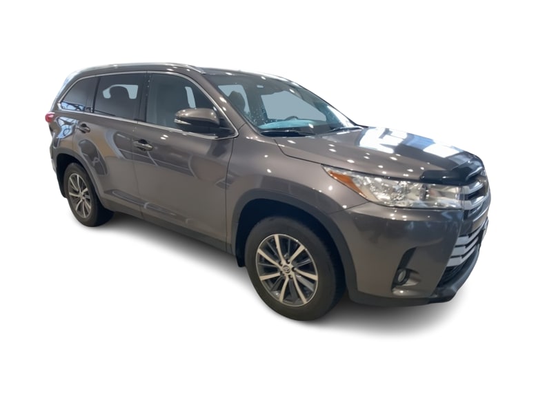 Thumbnail: 2019 Toyota Highlander - 16