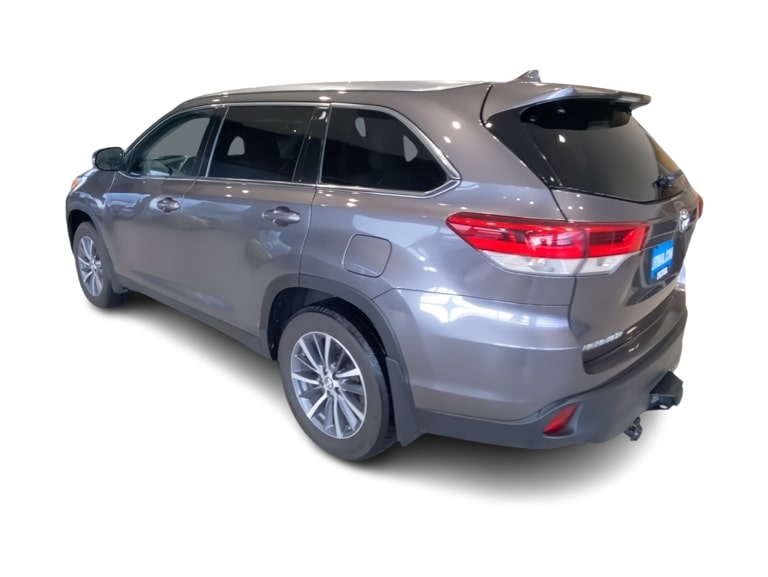 Thumbnail: 2019 Toyota Highlander - 4