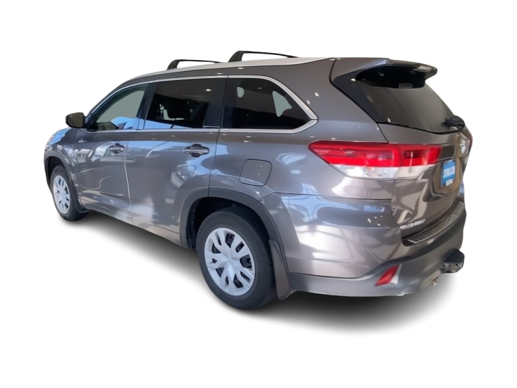 Thumbnail: 2017 Toyota Highlander - 4