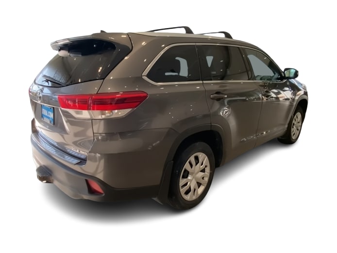 Thumbnail: 2017 Toyota Highlander - 19
