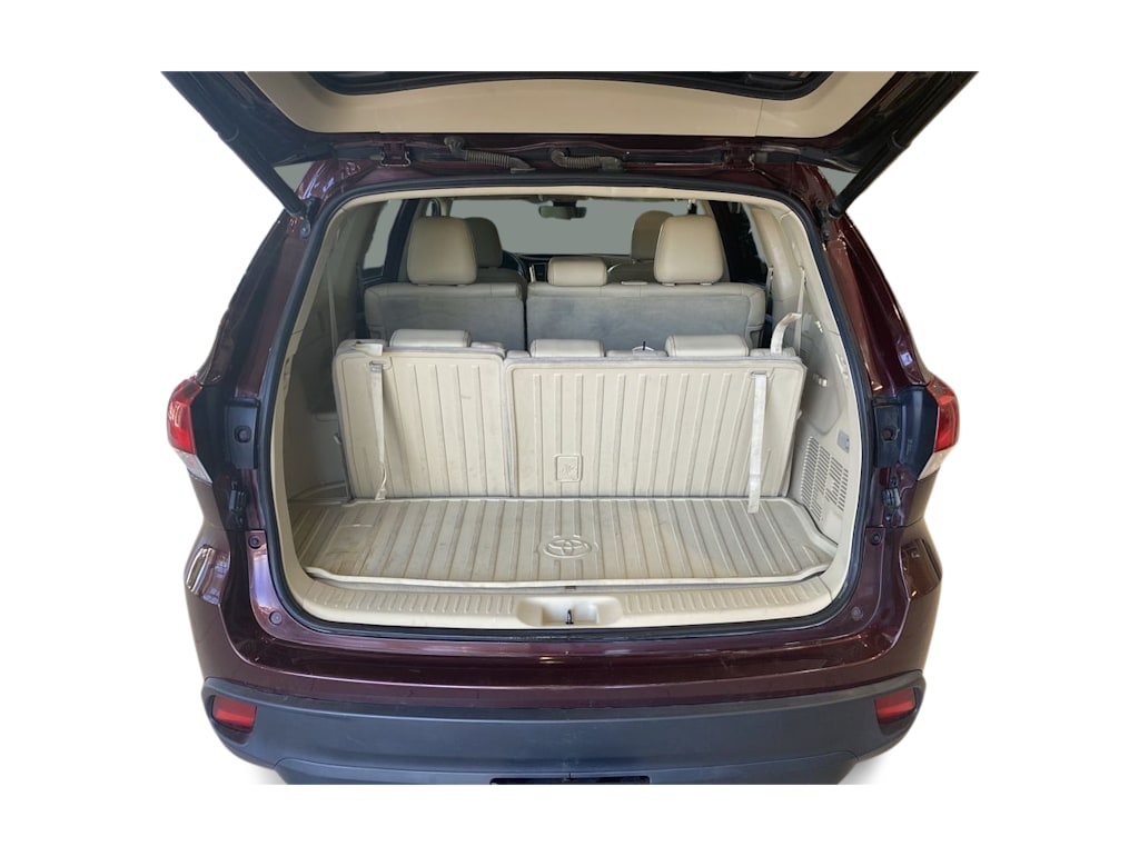 Thumbnail: 2018 Toyota Highlander - 16