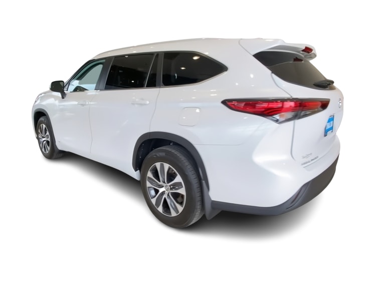 Thumbnail: 2023 Toyota Highlander - 4