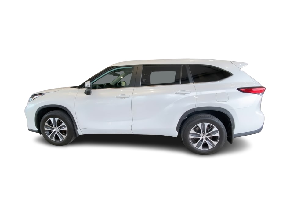 Thumbnail: 2023 Toyota Highlander - 3