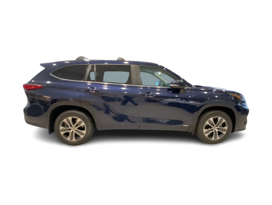 Thumbnail: 2023 Toyota Highlander - 19