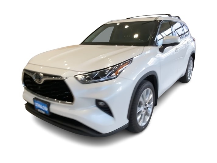 Thumbnail: 2023 Toyota Highlander - 17