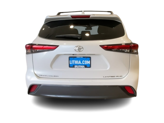Thumbnail: 2023 Toyota Highlander - 5