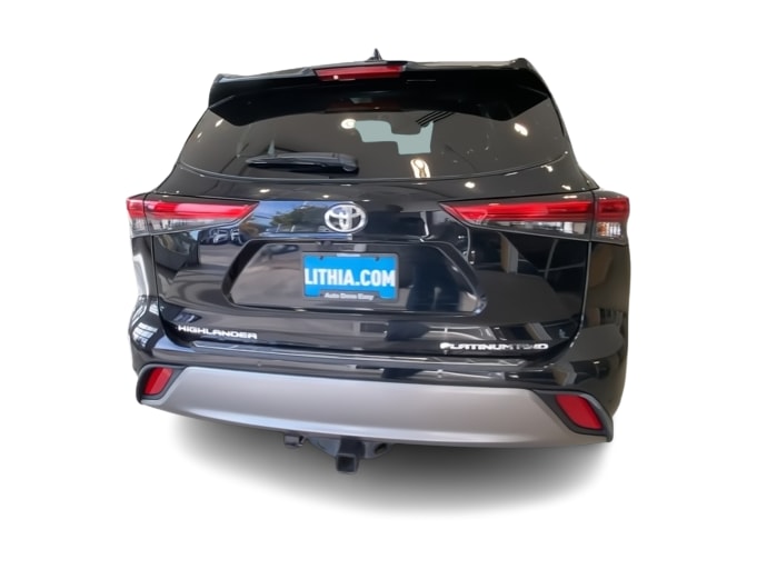 Thumbnail: 2023 Toyota Highlander - 17