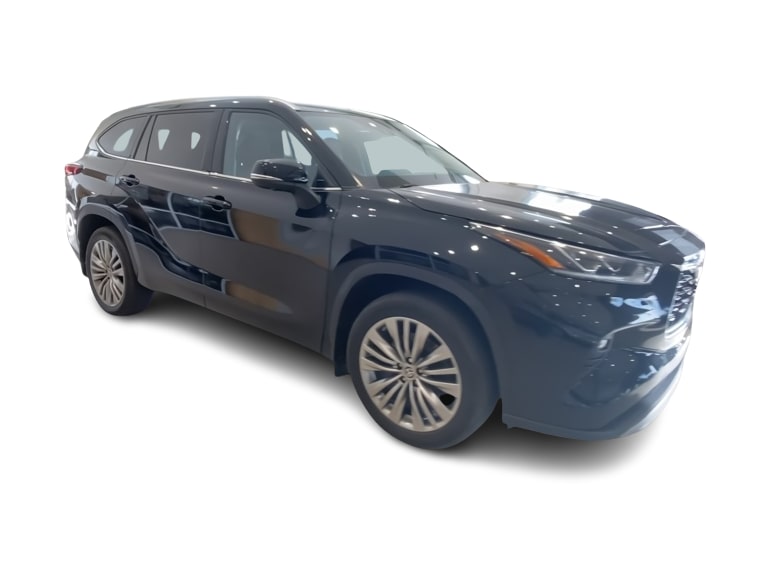 Thumbnail: 2023 Toyota Highlander - 15