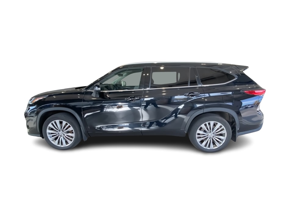 Thumbnail: 2023 Toyota Highlander - 3