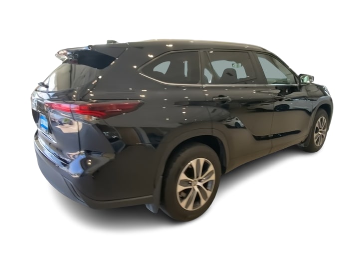 Thumbnail: 2024 Toyota Highlander - 18