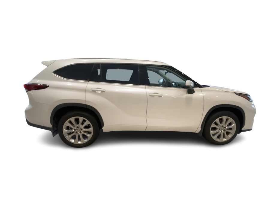 Thumbnail: 2025 Toyota Highlander - 18