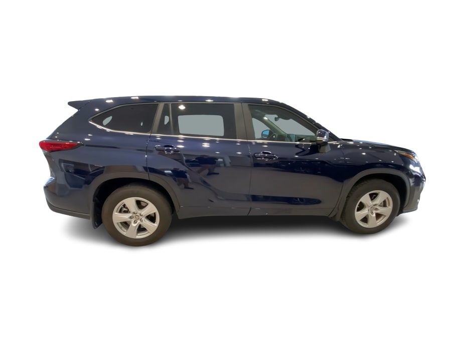 Thumbnail: 2023 Toyota Highlander - 20