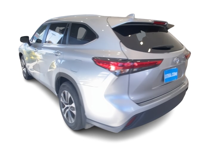 Thumbnail: 2023 Toyota Highlander - 4