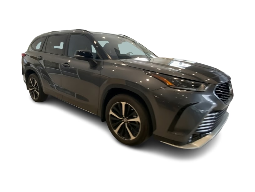 Thumbnail: 2022 Toyota Highlander - 16