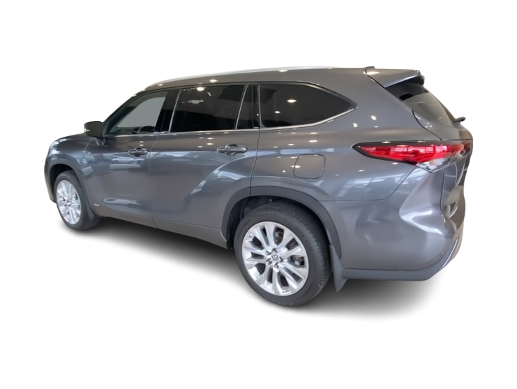 Thumbnail: 2022 Toyota Highlander - 18