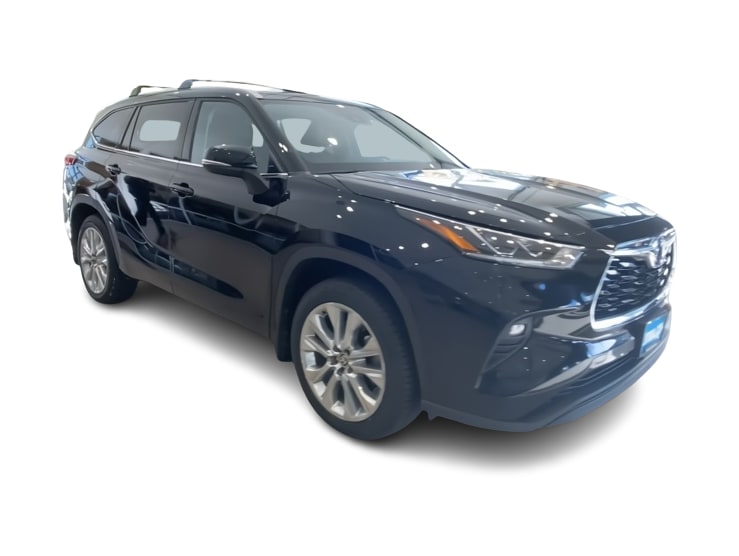 Thumbnail: 2023 Toyota Highlander - 14