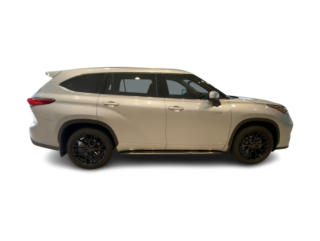 Thumbnail: 2020 Toyota Highlander - 20