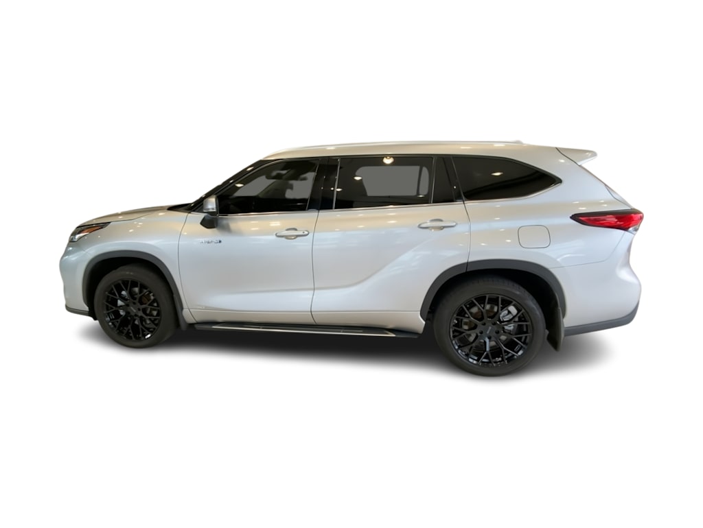 Thumbnail: 2020 Toyota Highlander - 3