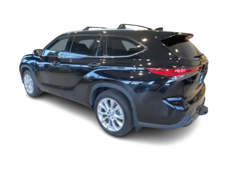 Thumbnail: 2023 Toyota Highlander - 4