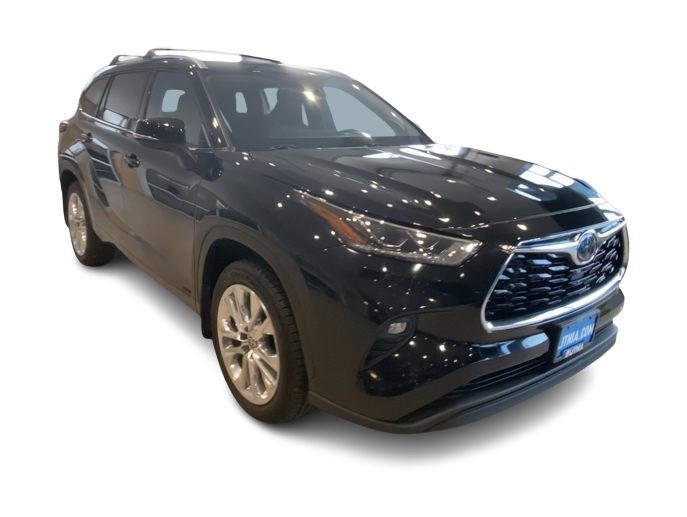 Thumbnail: 2023 Toyota Highlander - 16