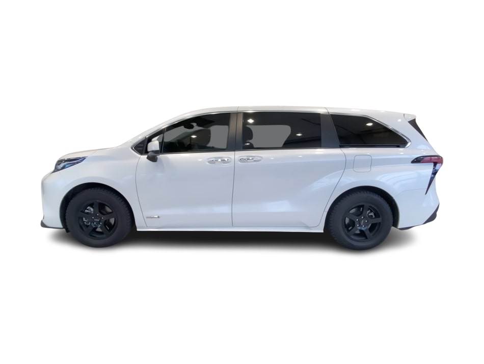 Thumbnail: 2021 Toyota Sienna - 3