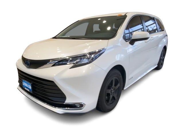 Thumbnail: 2021 Toyota Sienna - 18