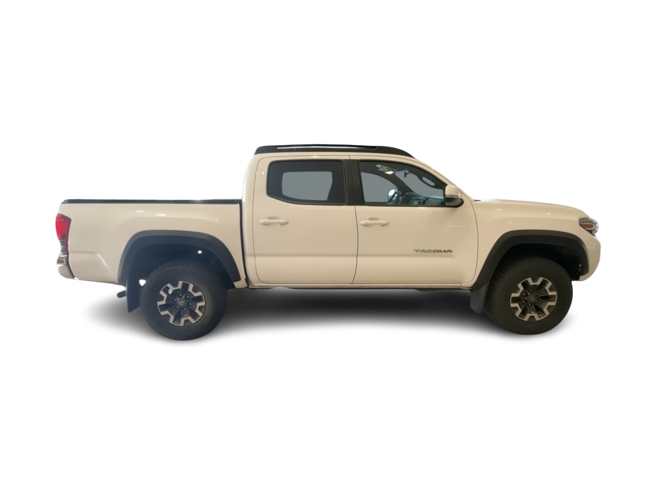 Thumbnail: 2018 Toyota Tacoma - 20
