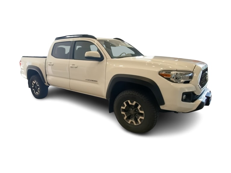 Thumbnail: 2018 Toyota Tacoma - 16