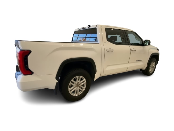 Thumbnail: 2022 Toyota Tundra - 18