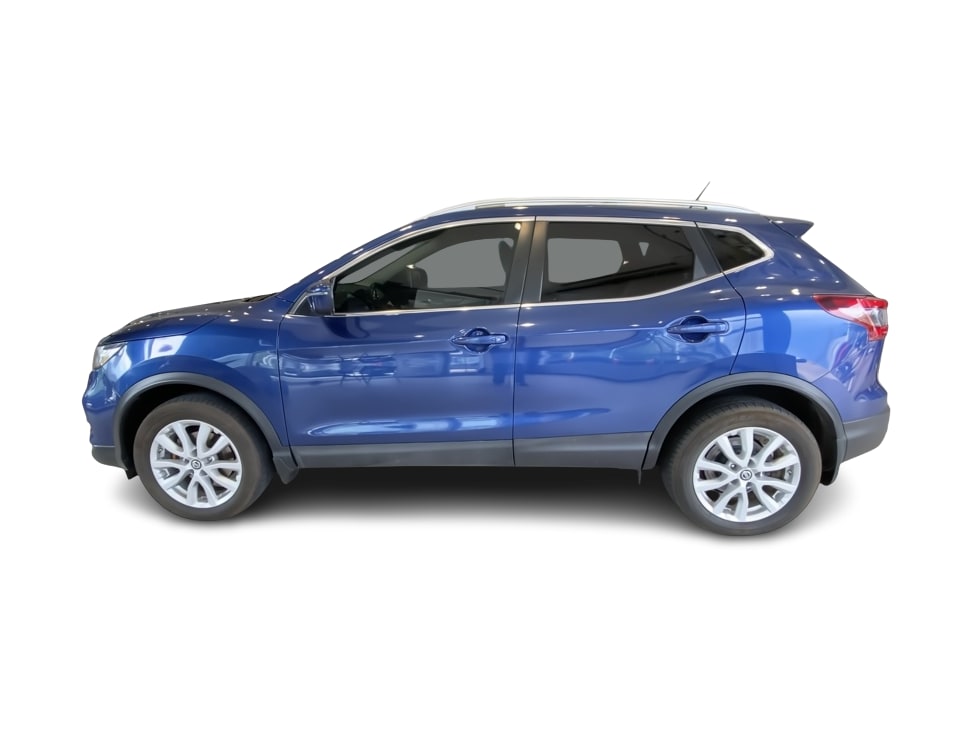 Thumbnail: 2020 Nissan Rogue Sport - 3