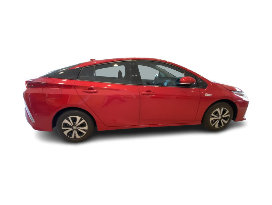 Thumbnail: 2017 Toyota Prius Prime - 18