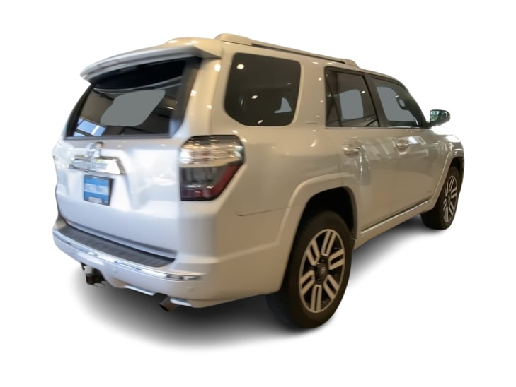 Thumbnail: 2016 Toyota 4Runner - 17