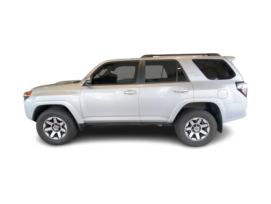 Thumbnail: 2021 Toyota 4Runner - 3