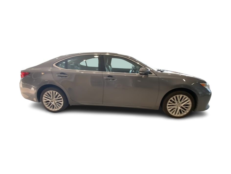 Thumbnail: 2014 Lexus ES - 18