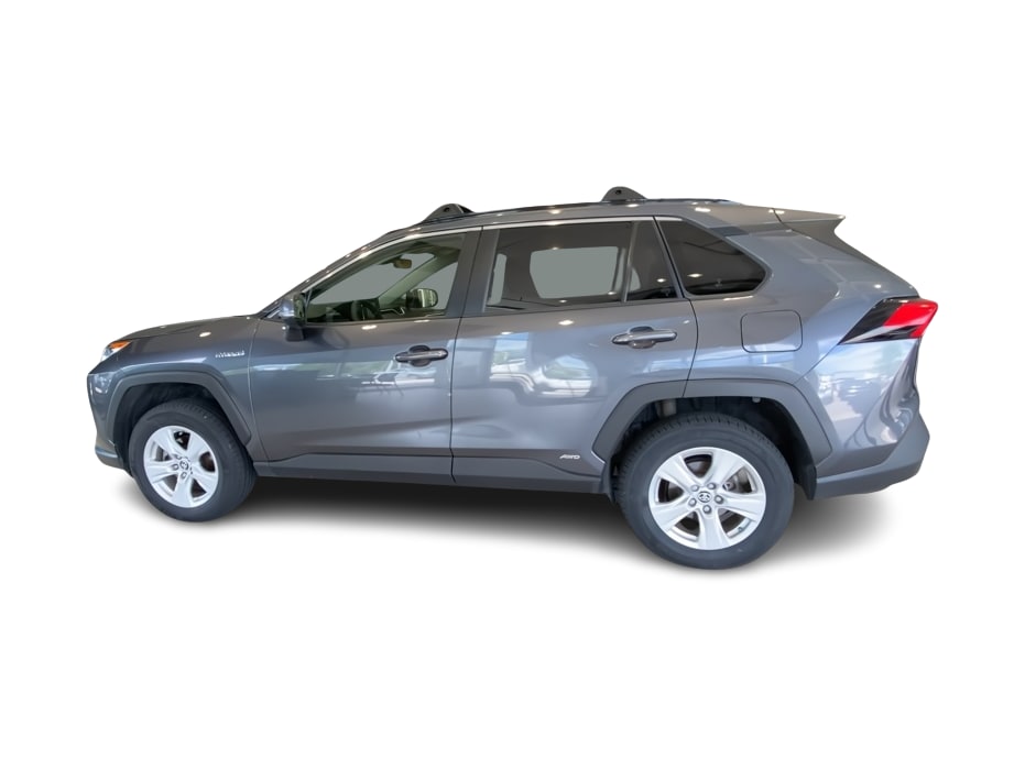 Thumbnail: 2021 Toyota RAV4 - 3
