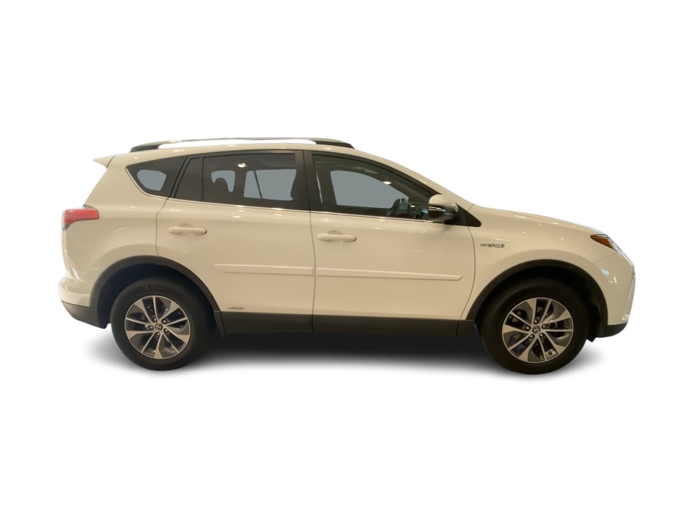 Thumbnail: 2018 Toyota RAV4 - 18