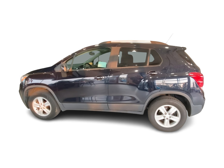 Thumbnail: 2022 Chevrolet Trax - 3