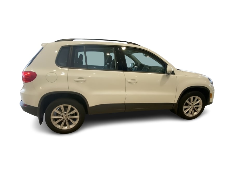 Thumbnail: 2017 Volkswagen Tiguan - 20