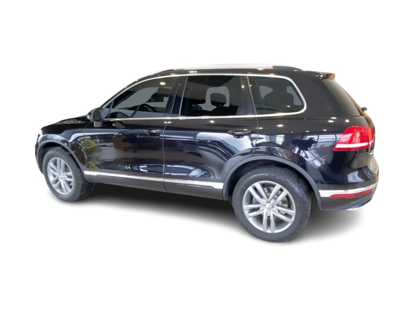Thumbnail: 2015 Volkswagen Touareg - 18