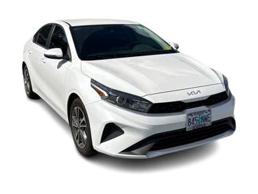 Thumbnail: 2023 Kia Forte - 9