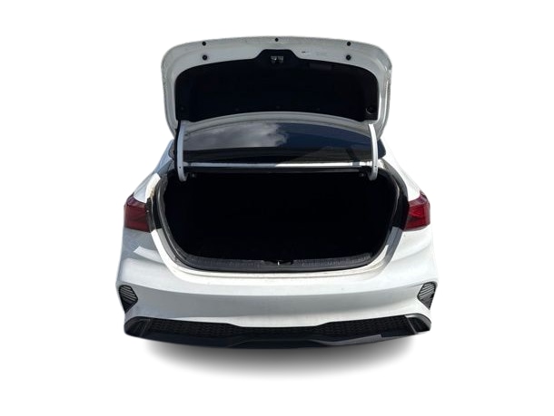 Thumbnail: 2023 Kia Forte - 8