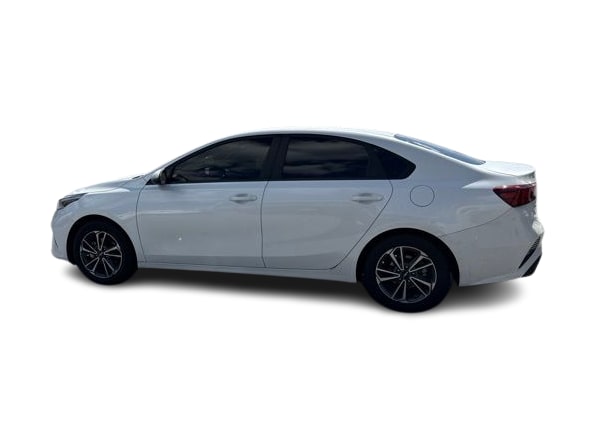 Thumbnail: 2023 Kia Forte - 3