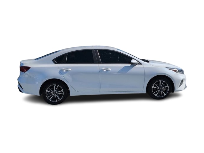 Thumbnail: 2023 Kia Forte - 23