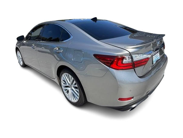 Thumbnail: 2018 Lexus ES - 3