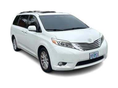 Thumbnail: 2015 Toyota Sienna - 12