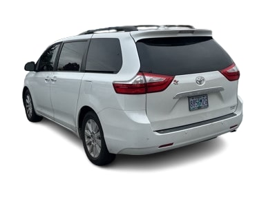 Thumbnail: 2015 Toyota Sienna - 4
