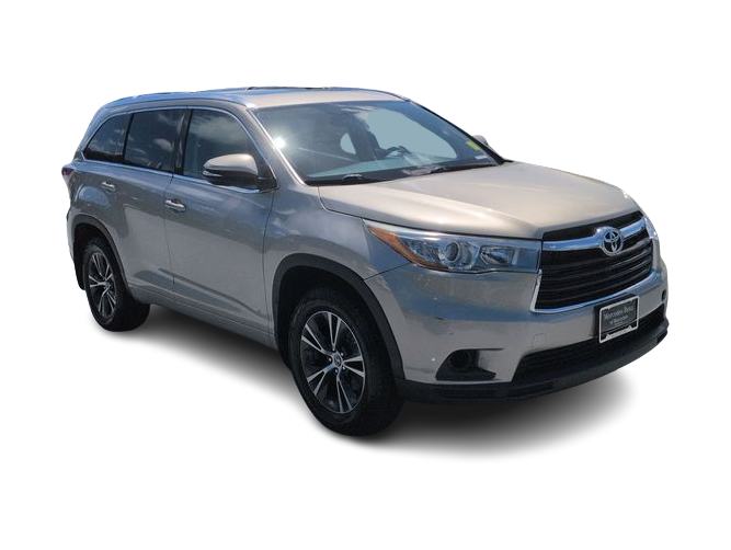 Thumbnail: 2016 Toyota Highlander - 21