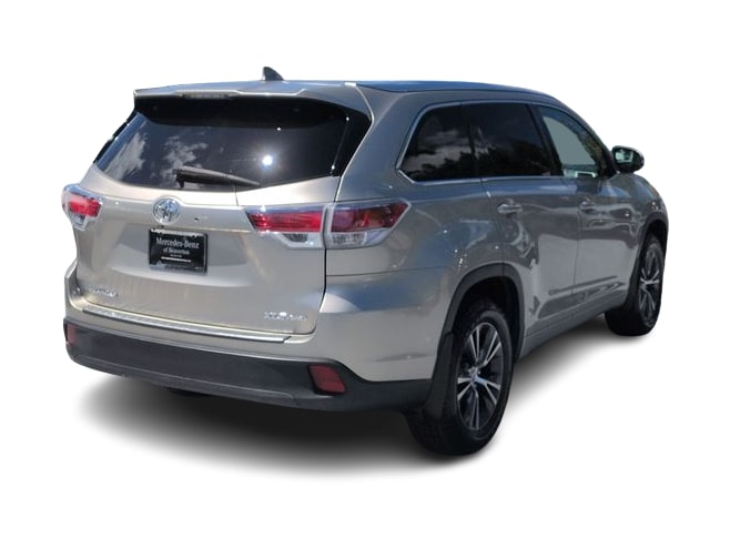 Thumbnail: 2016 Toyota Highlander - 23